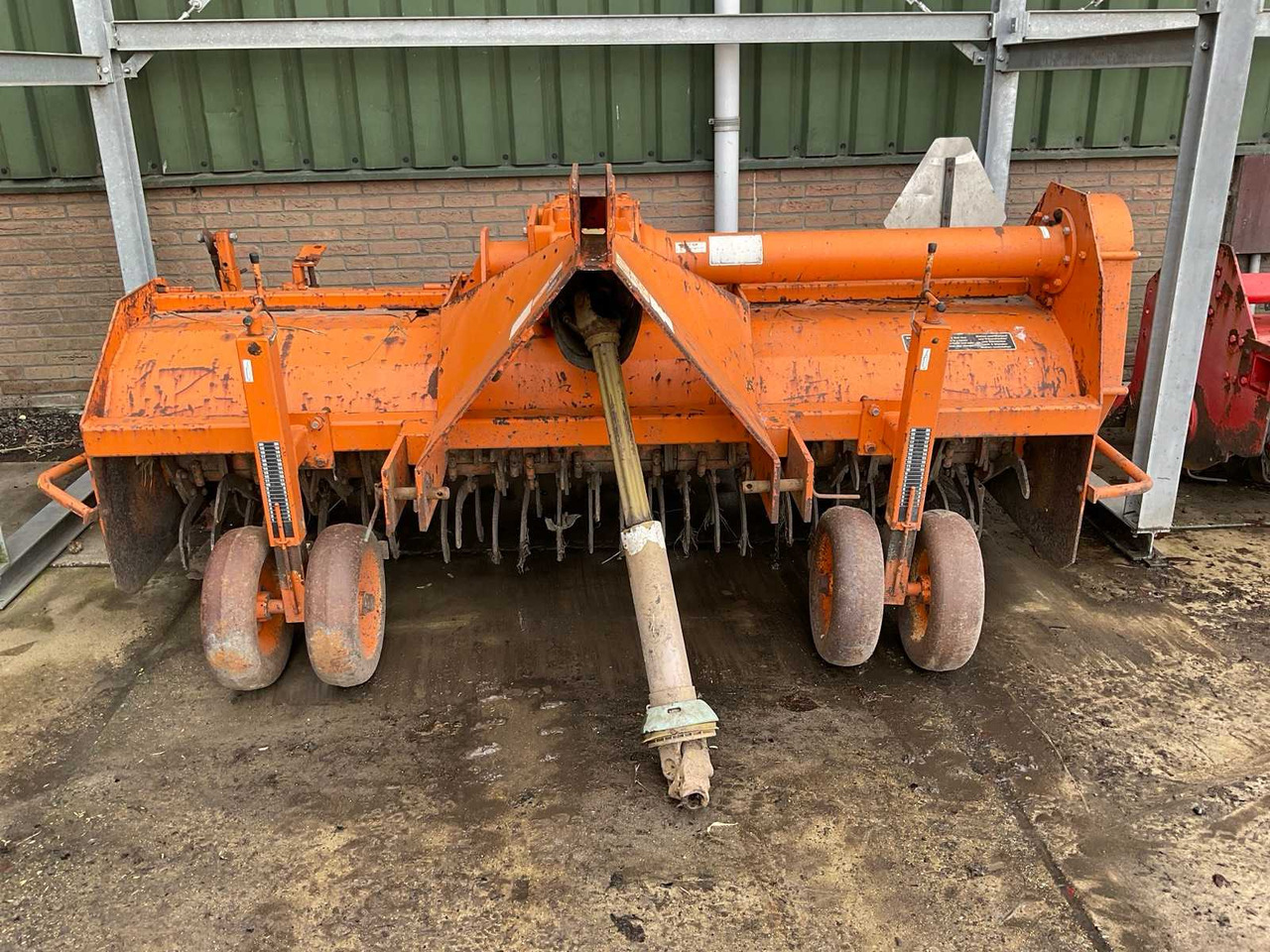 Struik 3RF-250 - Freze bujqësore: foto 2 Struik 3RF-250 - Freze bujqësore: foto 2