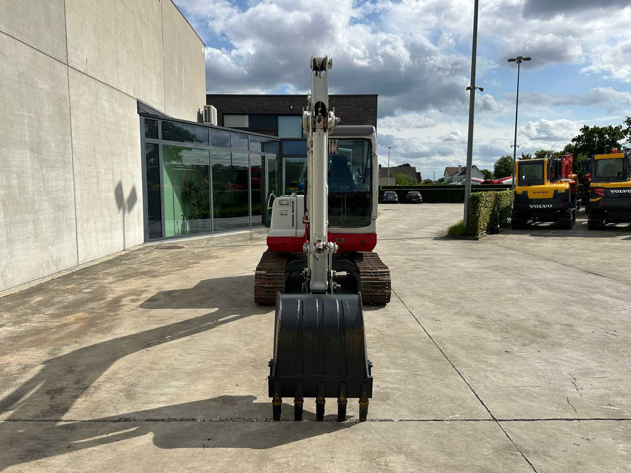 TAKEUCHI - 2010 - TB150C - MIDI EXCAVATOR - Ekskavator: foto 2 TAKEUCHI - 2010 - TB150C - MIDI EXCAVATOR - Ekskavator: foto 2