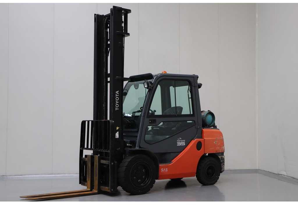 TOYOTA - 02-8FGJF35 - FORKLIFT, SIDESHIFT, 2015, 5M - Pirun ngritës: foto 2 TOYOTA - 02-8FGJF35 - FORKLIFT, SIDESHIFT, 2015, 5M - Pirun ngritës: foto 2
