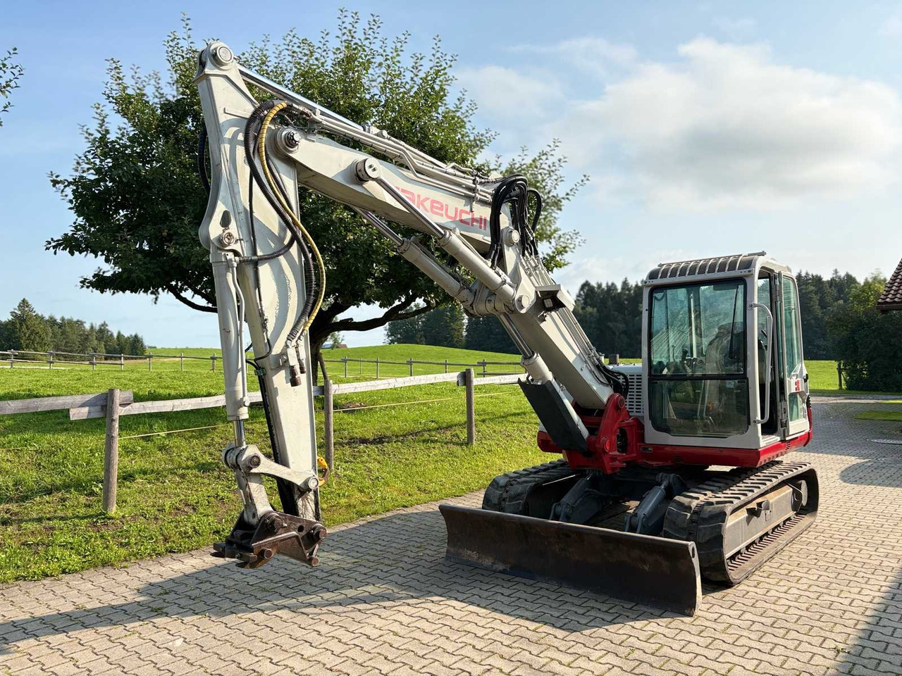 Takeuchi TB 175 CV - Ekskavator me zinxhirë: foto 3 Takeuchi TB 175 CV - Ekskavator me zinxhirë: foto 3
