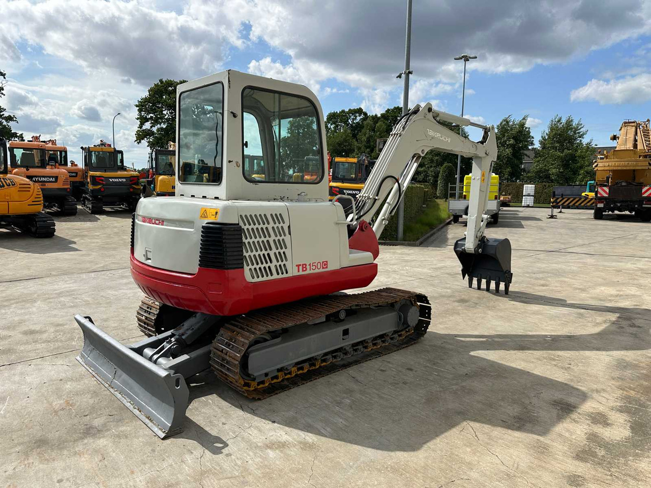 Takeuchi TB150C - Ekskavator me zinxhirë: foto 4 Takeuchi TB150C - Ekskavator me zinxhirë: foto 4