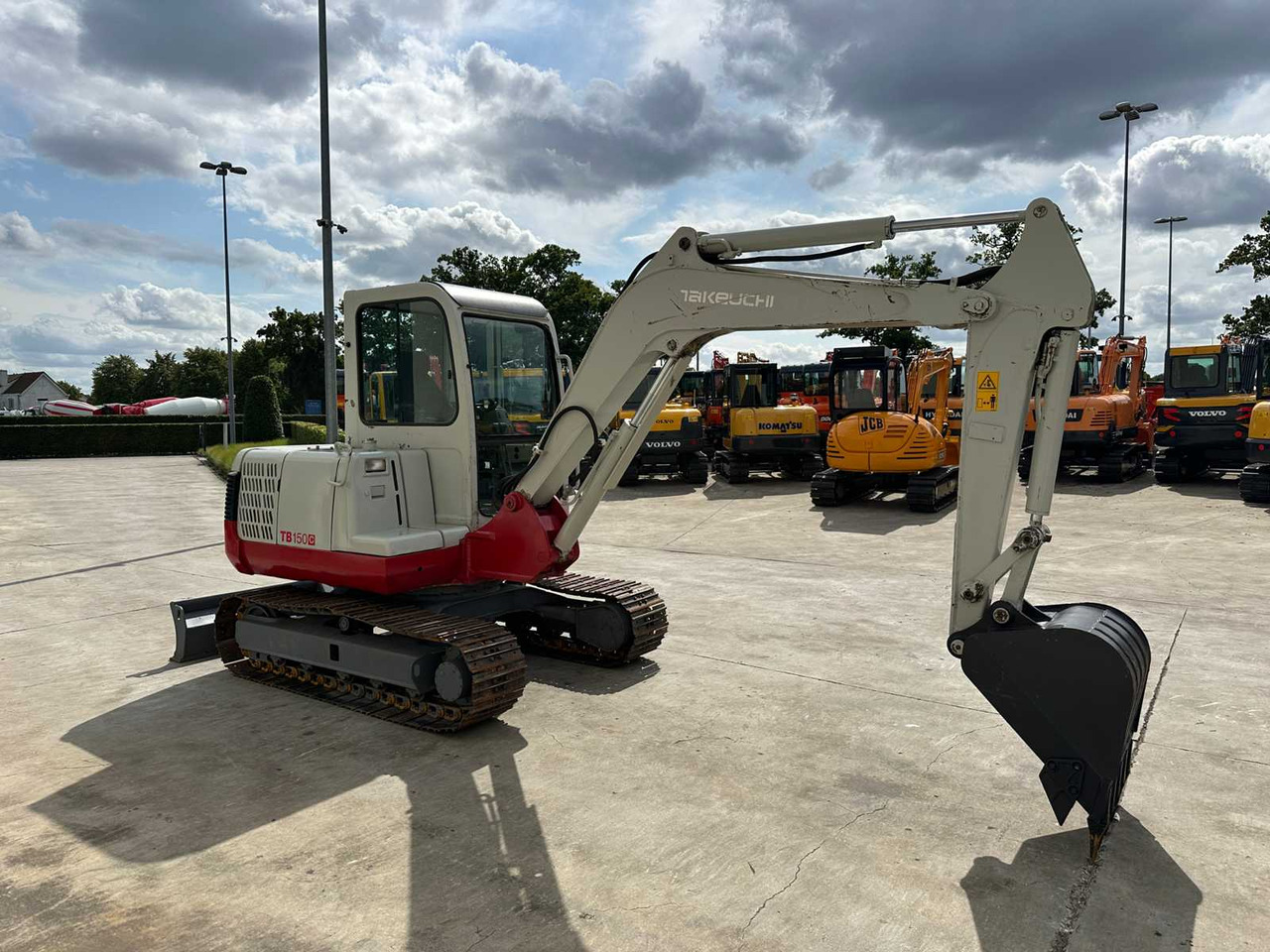 Takeuchi TB150C - Ekskavator me zinxhirë: foto 3 Takeuchi TB150C - Ekskavator me zinxhirë: foto 3