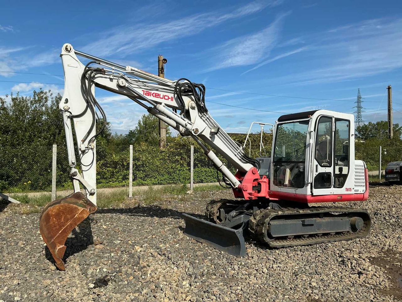 Takeuchi TB175 - Ekskavator me zinxhirë: foto 1 Takeuchi TB175 - Ekskavator me zinxhirë: foto 1