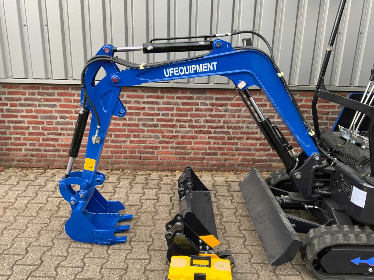 UF Equipment NM-E15 - Miniekskavator: foto 5 UF Equipment NM-E15 - Miniekskavator: foto 5