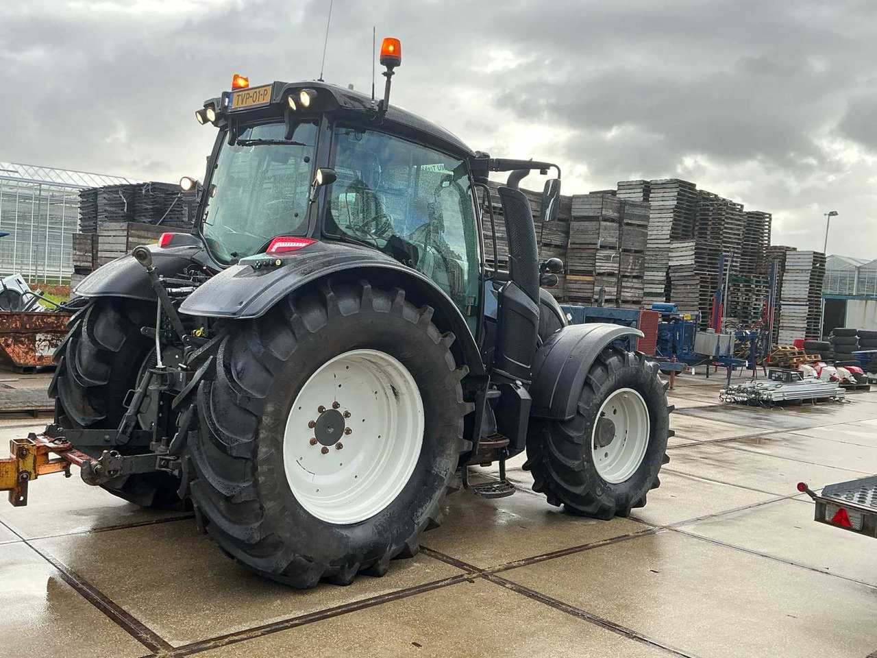 Valtra N174 edition 25 - Traktor: foto 5 Valtra N174 edition 25 - Traktor: foto 5