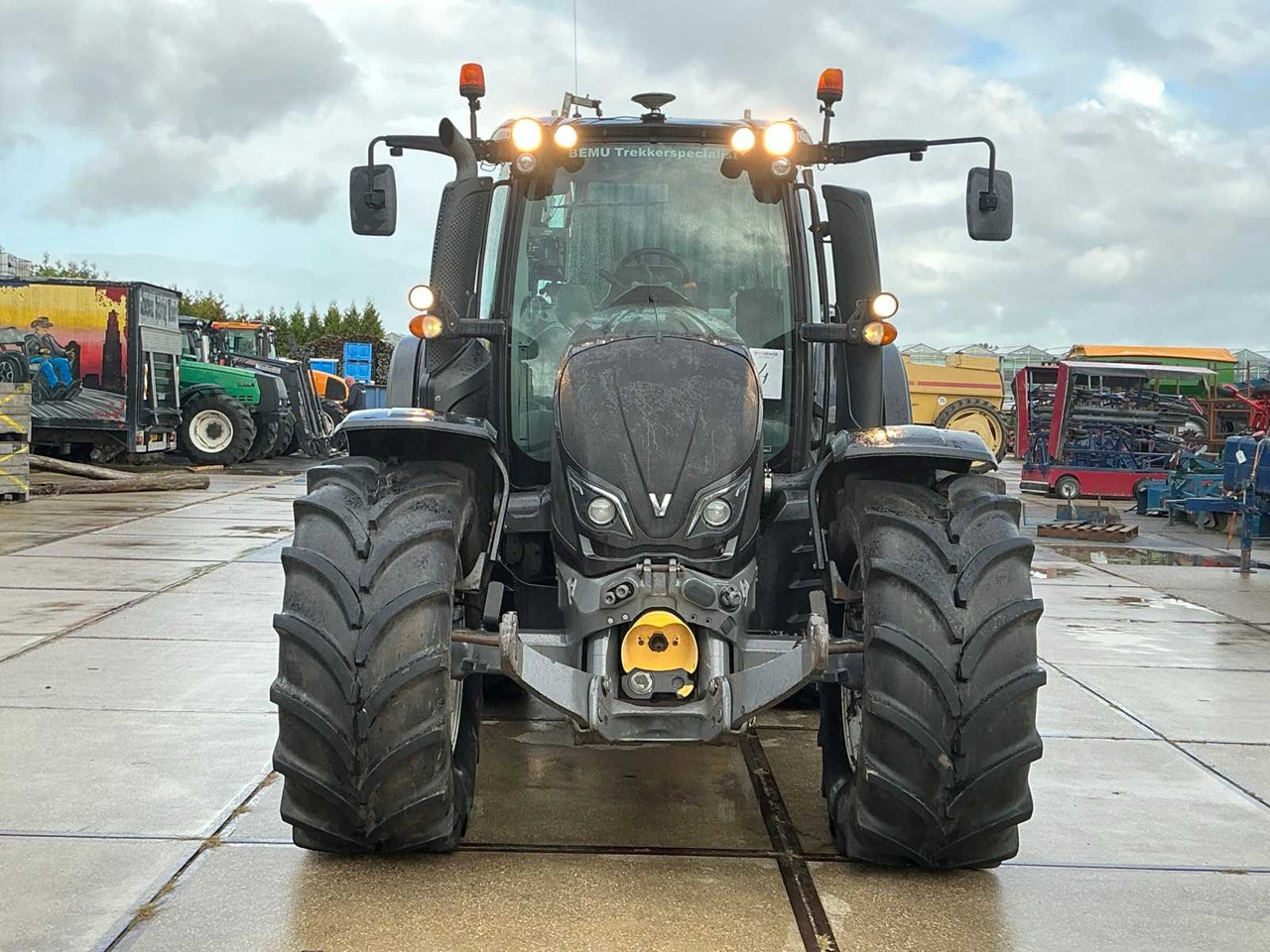 Valtra N174 edition 25 - Traktor: foto 3 Valtra N174 edition 25 - Traktor: foto 3