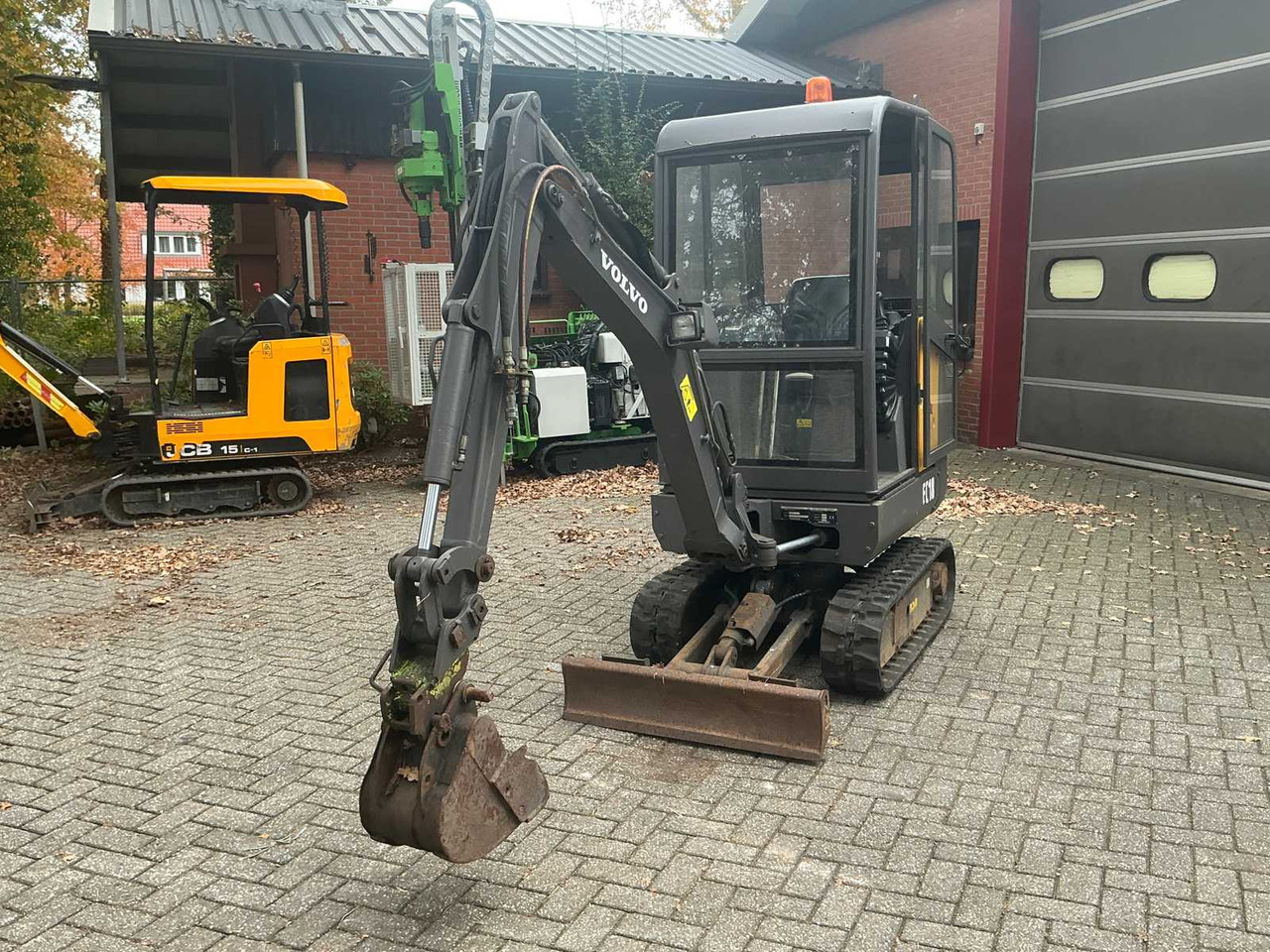 Volvo 2015 VOLVO EC-18D MINI EXCAVATOR - Miniekskavator: foto 2 Volvo 2015 VOLVO EC-18D MINI EXCAVATOR - Miniekskavator: foto 2