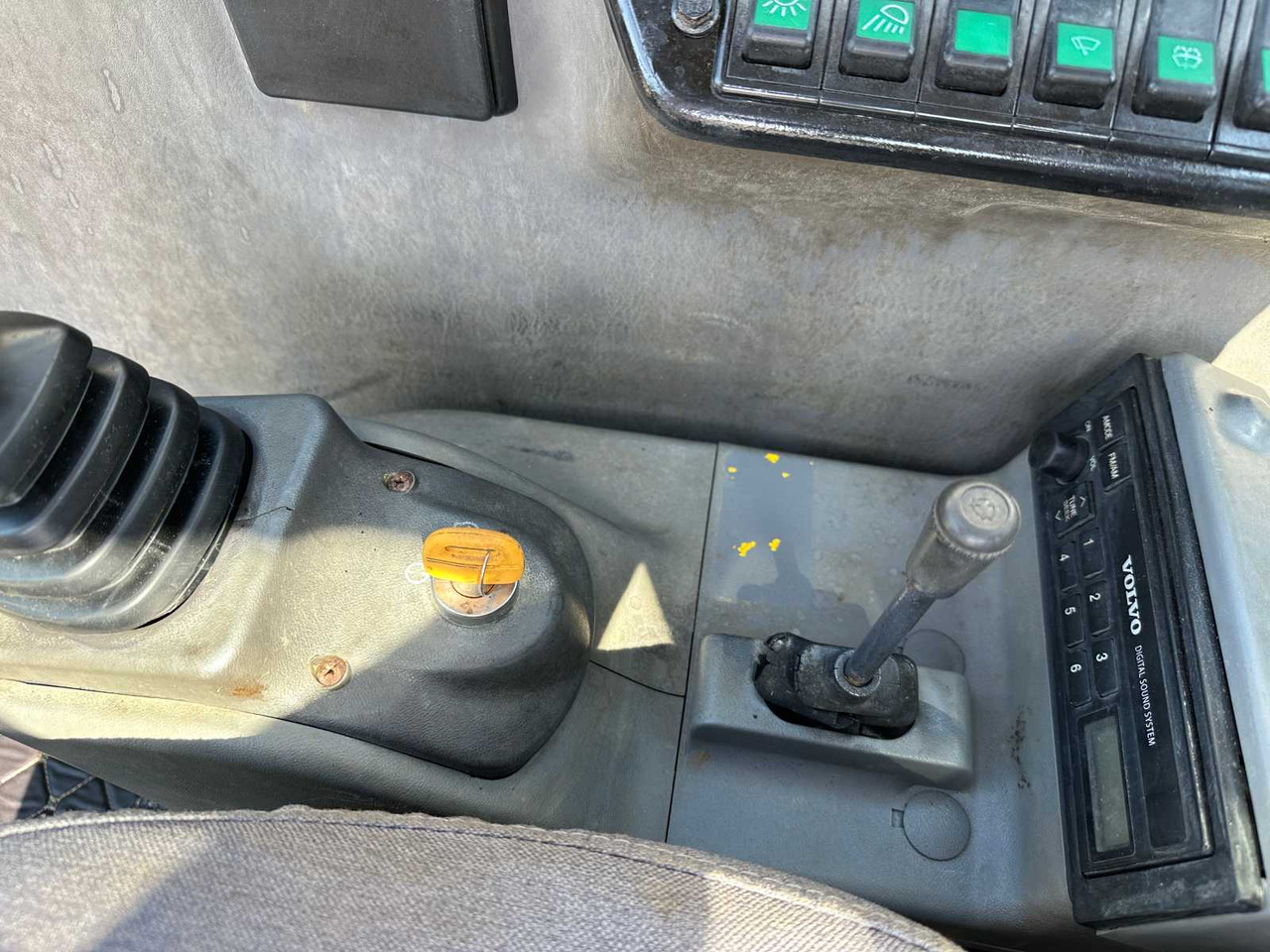 Ekskavator me zinxhirë Volvo EC55B: foto 37