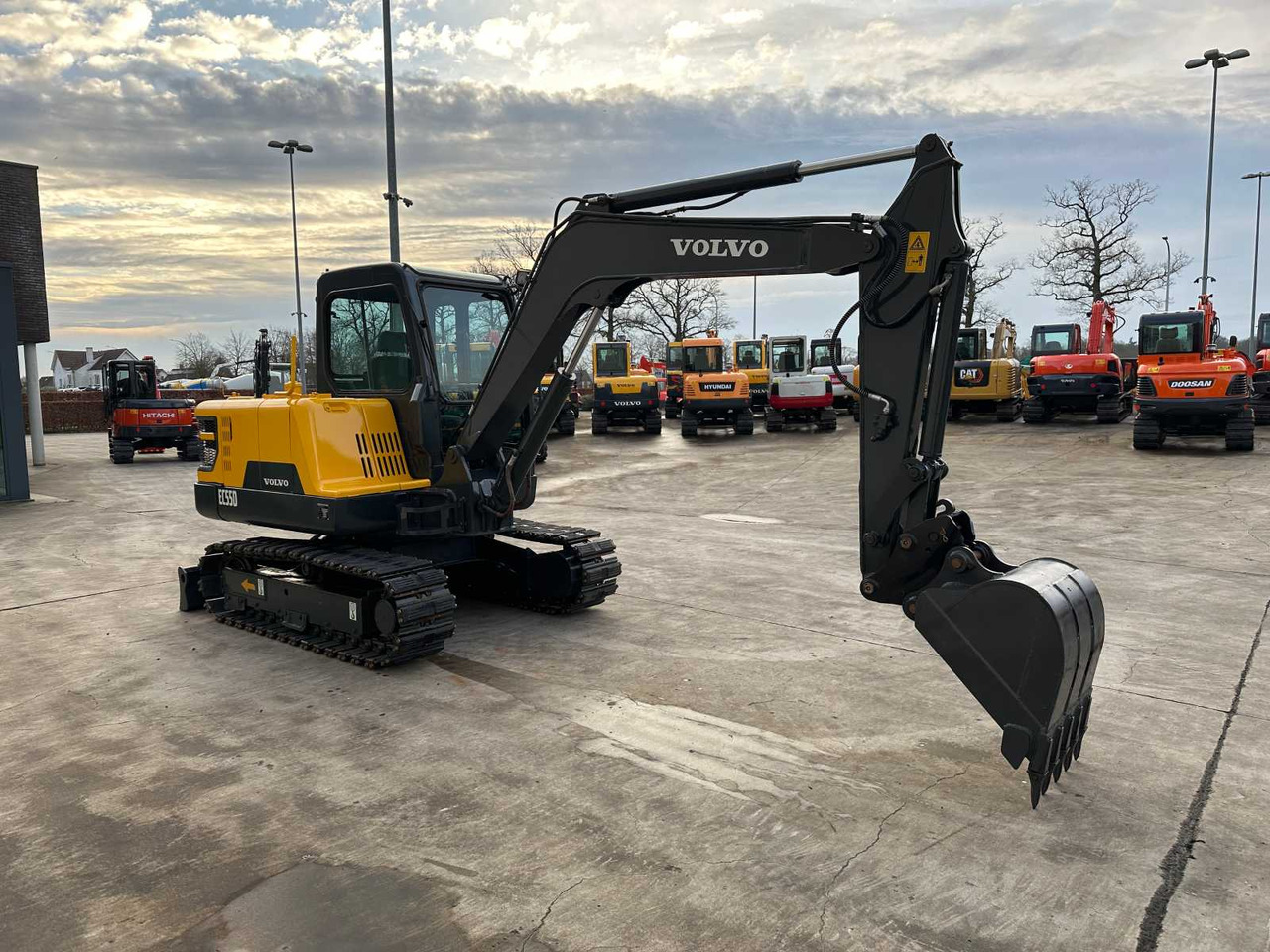Volvo EC55D - Ekskavator me zinxhirë: foto 3 Volvo EC55D - Ekskavator me zinxhirë: foto 3