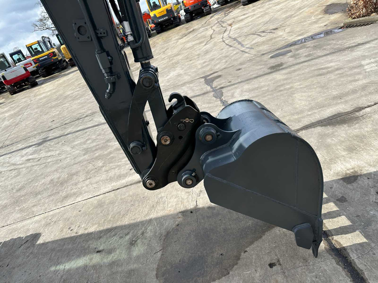 Ekskavator me zinxhirë Volvo EC60C: foto 12