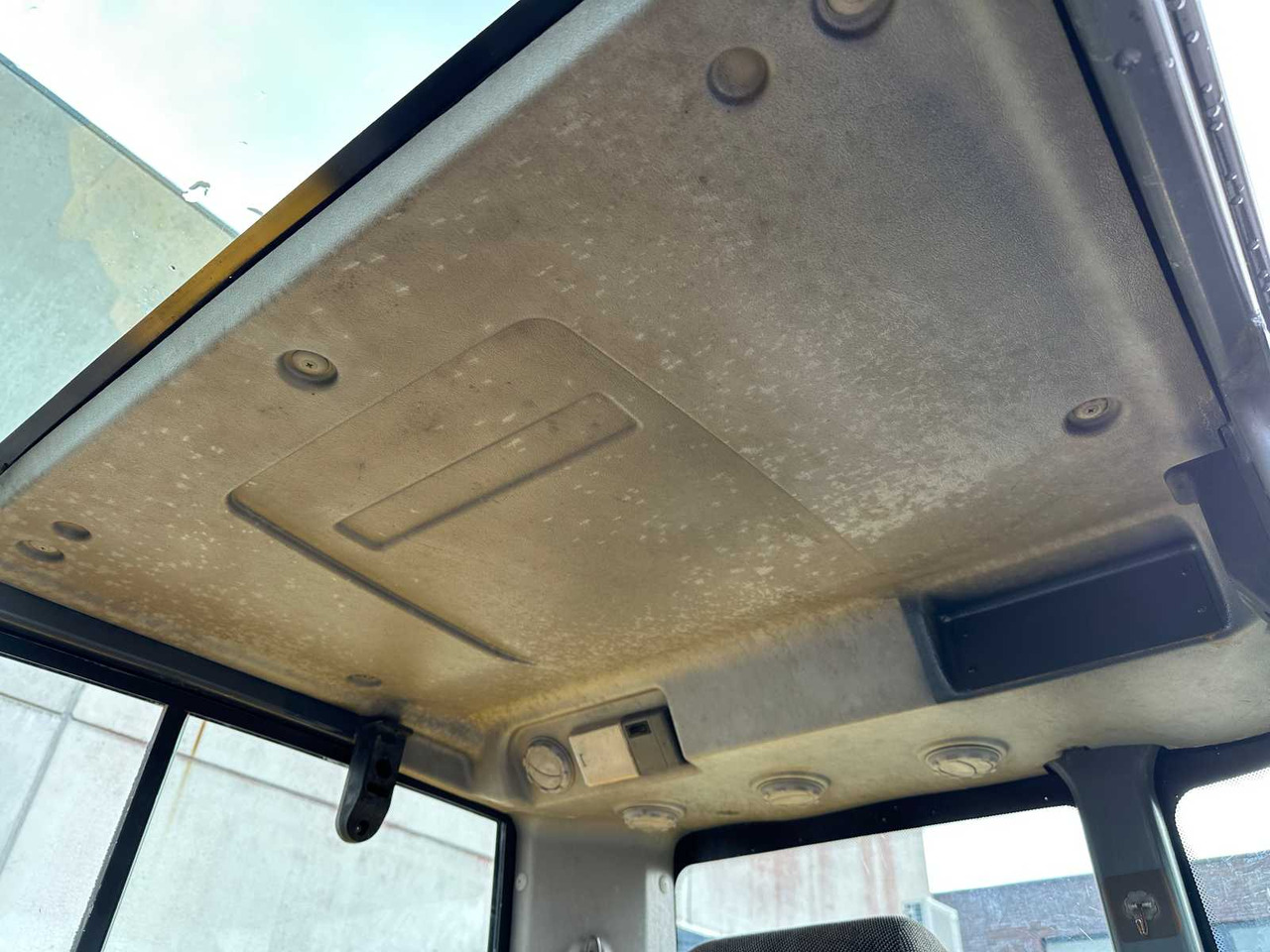 Ekskavator me zinxhirë Volvo EC60C: foto 33