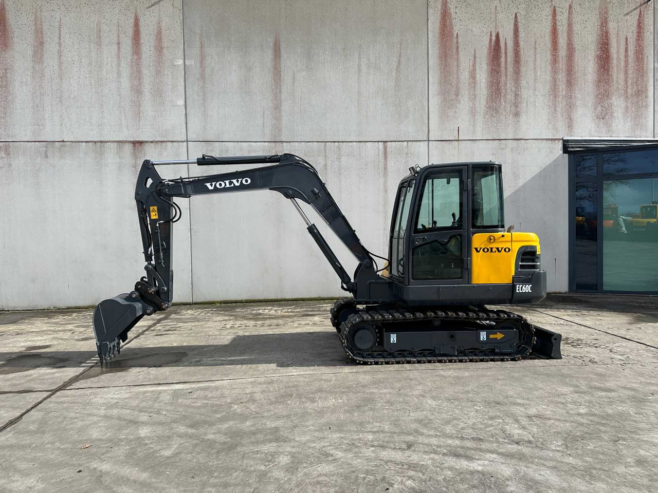 Ekskavator me zinxhirë Volvo EC60C: foto 7