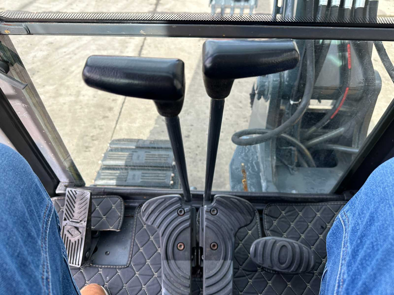 Ekskavator me zinxhirë Volvo EC60C: foto 41