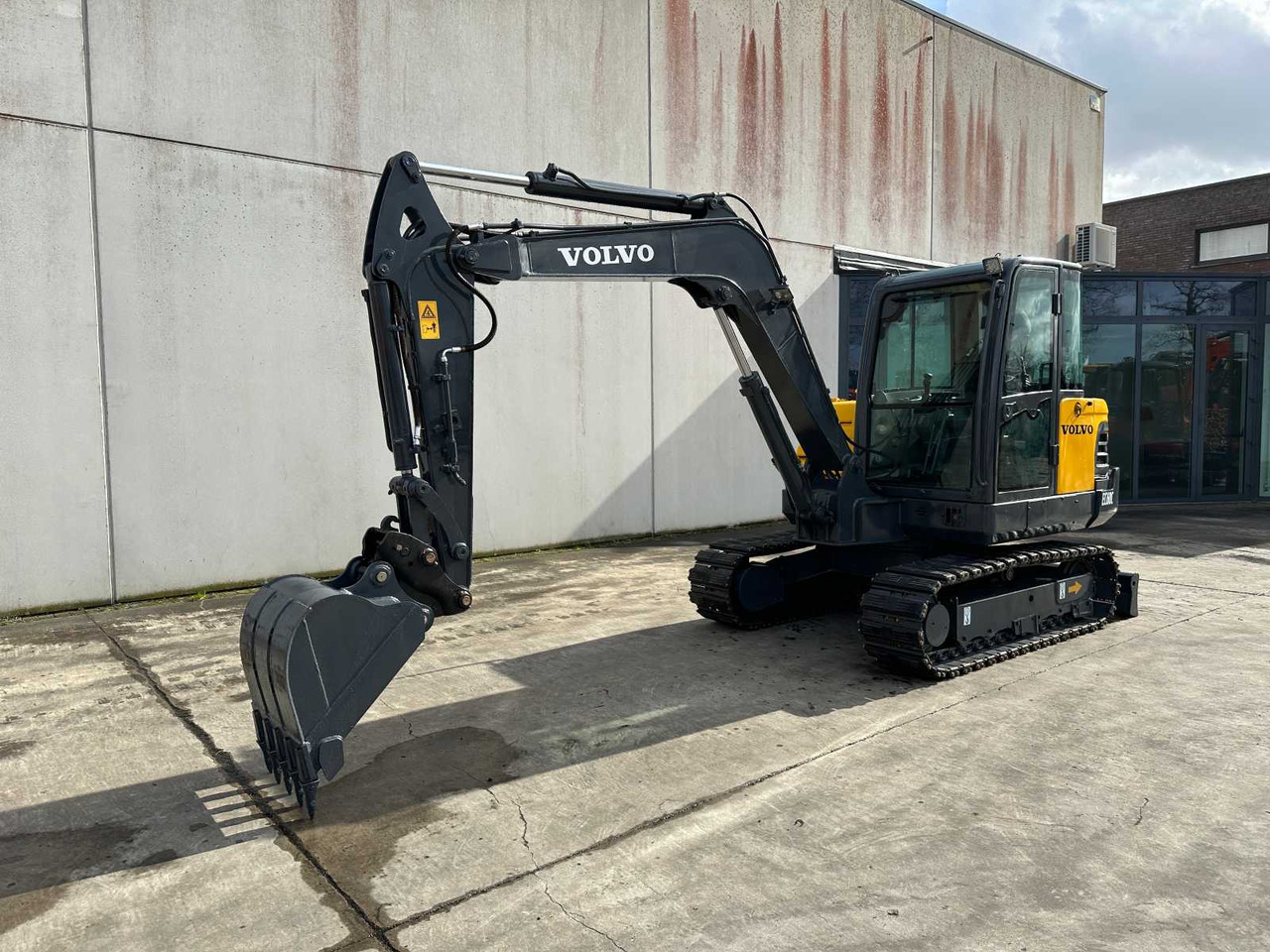 Volvo EC60C - Ekskavator me zinxhirë: foto 1 Volvo EC60C - Ekskavator me zinxhirë: foto 1