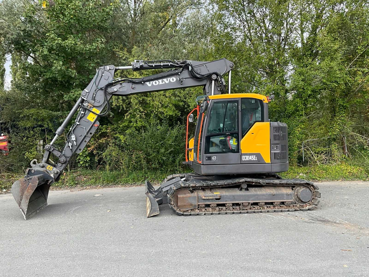 Volvo ECR145EL - Ekskavator me zinxhirë: foto 2 Volvo ECR145EL - Ekskavator me zinxhirë: foto 2