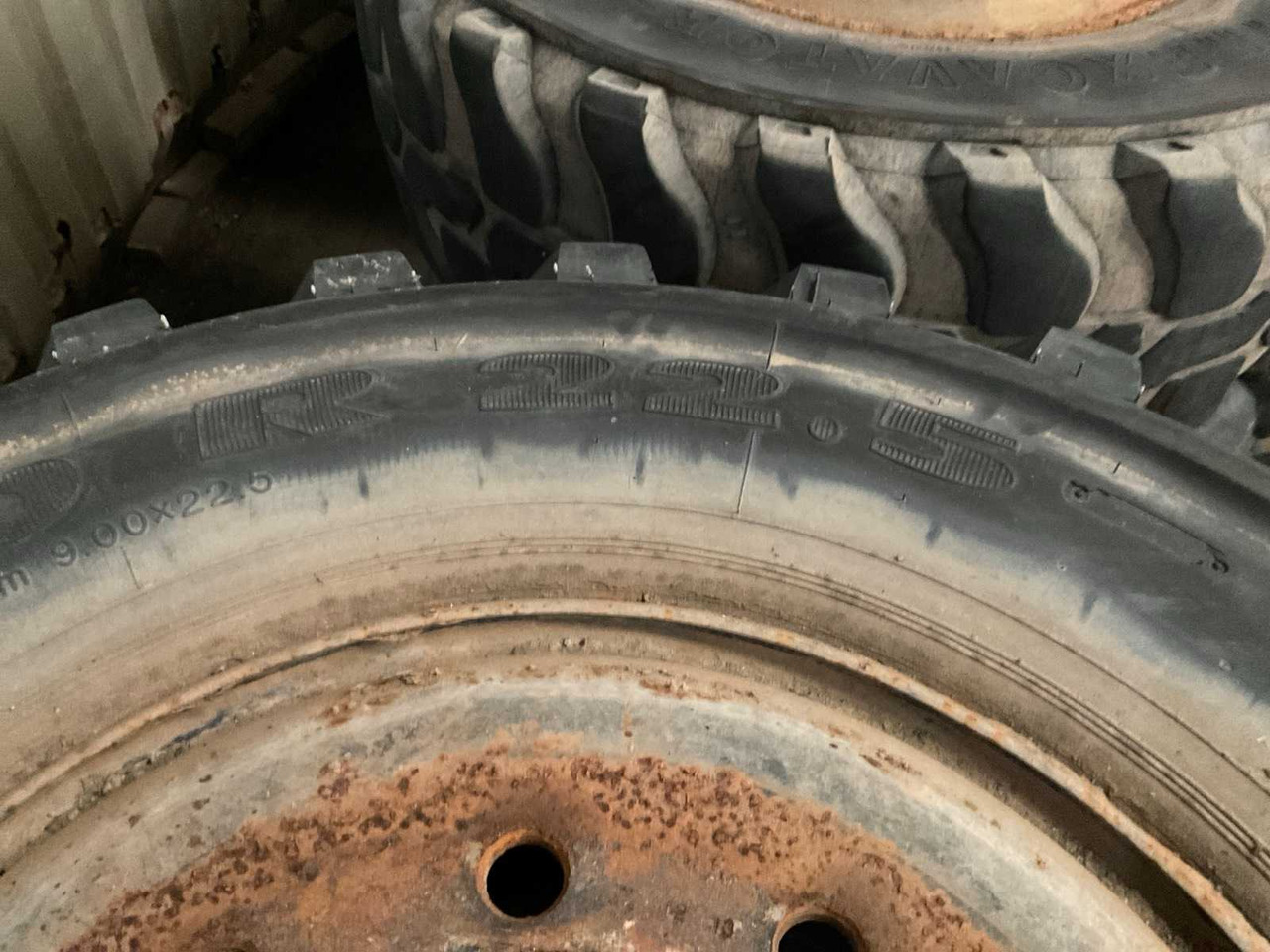 WHEELED EXCAVATOR TIRES (4X) - Ekskavator me goma: foto 4 WHEELED EXCAVATOR TIRES (4X) - Ekskavator me goma: foto 4