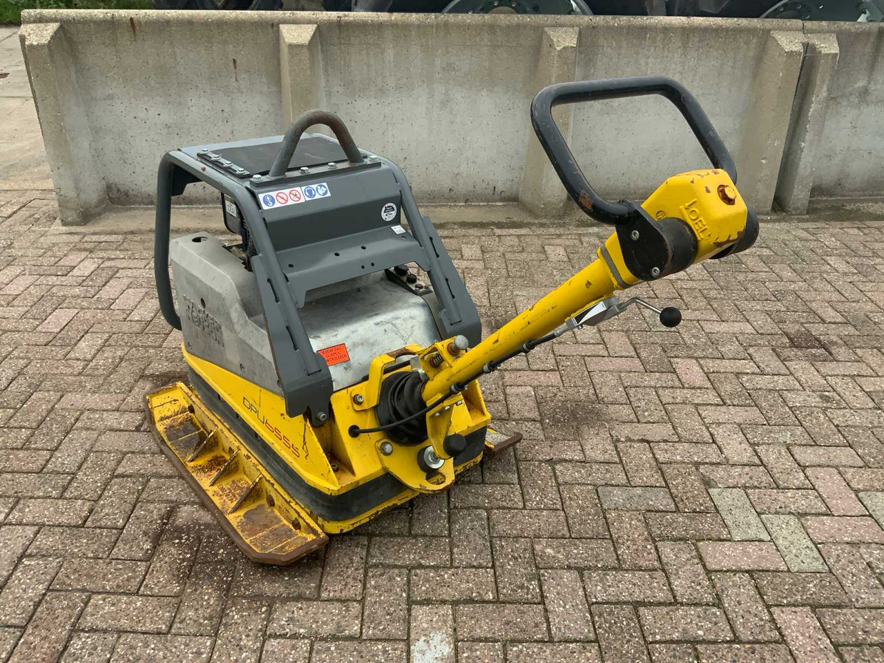 Wacker Neuson DPU6555 - Pllakë vibratori: foto 2 Wacker Neuson DPU6555 - Pllakë vibratori: foto 2