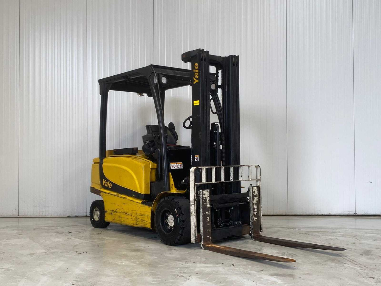 YALE - 2013 - ERP 35 VL - FORKLIFT - Pirun ngritës: foto 1 YALE - 2013 - ERP 35 VL - FORKLIFT - Pirun ngritës: foto 1