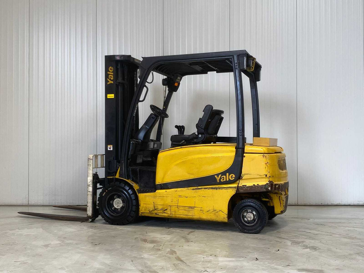 YALE - 2013 - ERP 35 VL - FORKLIFT - Pirun ngritës: foto 2 YALE - 2013 - ERP 35 VL - FORKLIFT - Pirun ngritës: foto 2