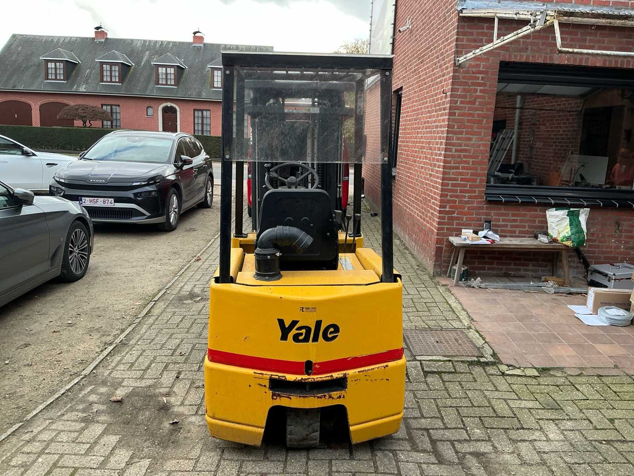 YALE ERP15RCL FORKLIFT - Pirun ngritës: foto 4 YALE ERP15RCL FORKLIFT - Pirun ngritës: foto 4