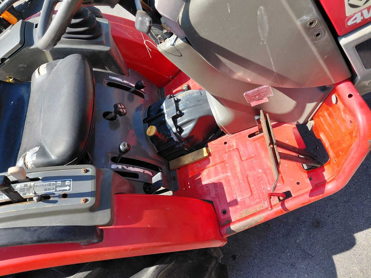 Yanmar F180 - Minitraktor: foto 5 Yanmar F180 - Minitraktor: foto 5