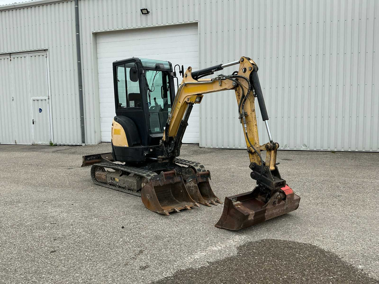 Yanmar VIO25-4 - Ekskavator me zinxhirë: foto 1 Yanmar VIO25-4 - Ekskavator me zinxhirë: foto 1