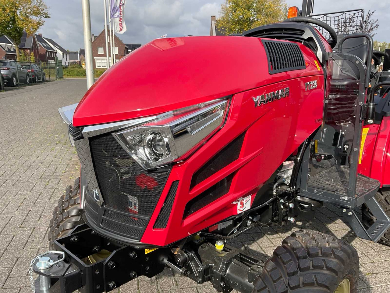 Yanmar YT235 - Minitraktor: foto 5 Yanmar YT235 - Minitraktor: foto 5