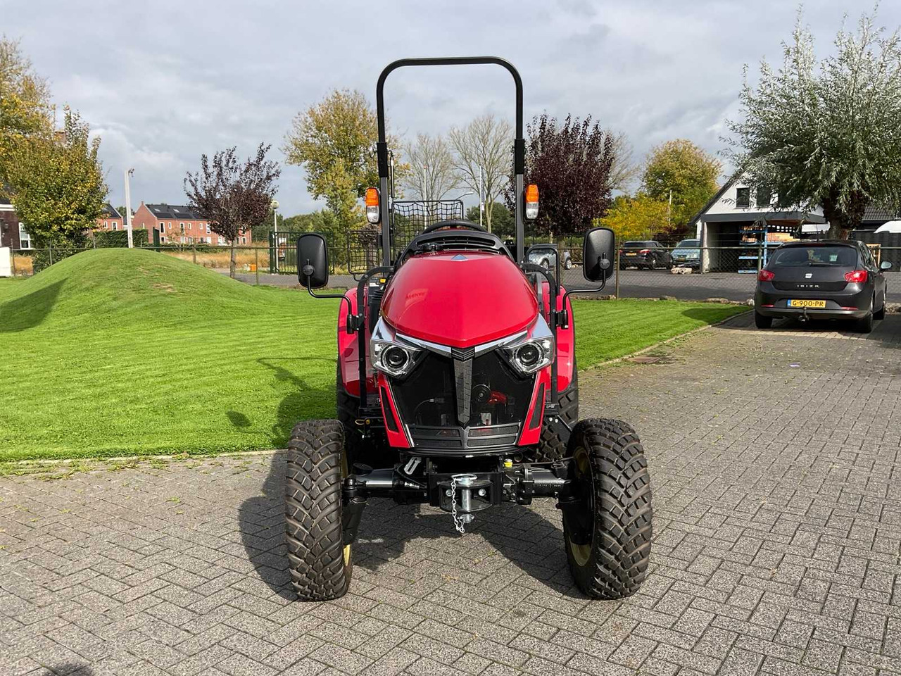 Yanmar YT235 - Minitraktor: foto 4 Yanmar YT235 - Minitraktor: foto 4