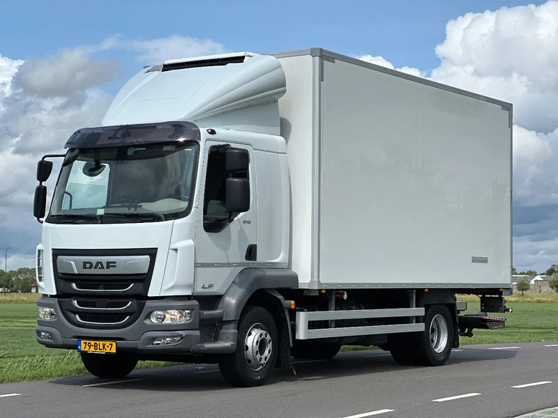 DAF LF 210 LF210.14. EURO6. 2018. KOELBAKWAGEN MET LAADKLEP 2000kg - Kamion frigorifer: foto 1 DAF LF 210 LF210.14. EURO6. 2018. KOELBAKWAGEN MET LAADKLEP 2000kg - Kamion frigorifer: foto 1