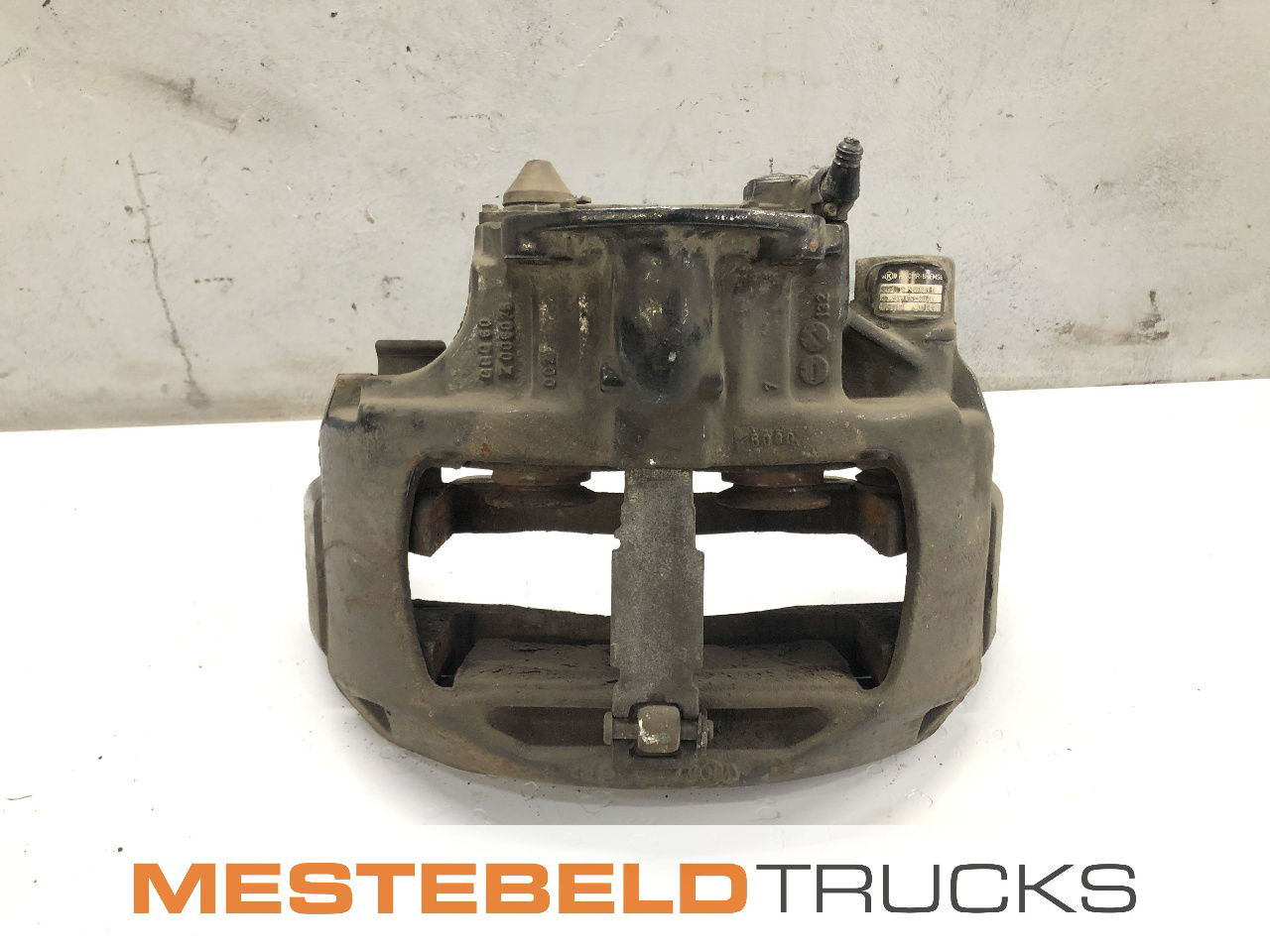 MAN Remklauw linksachter - Pjesët e frenave për Kamioni: foto 1 MAN Remklauw linksachter - Pjesët e frenave për Kamioni: foto 1