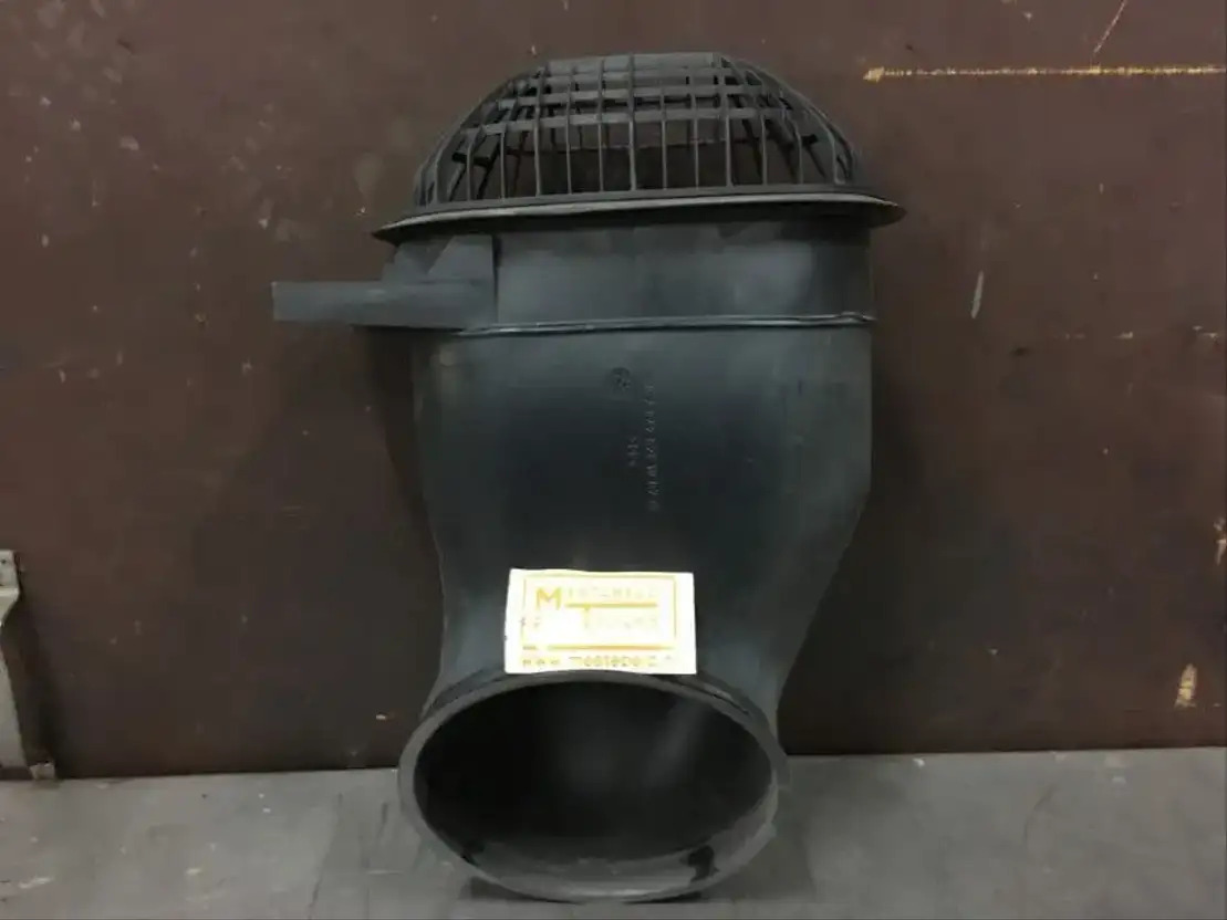 Mercedes-Benz Luchtinlaatpijp - Tubi i marrjes së ajrit për Kamioni: foto 1 Mercedes-Benz Luchtinlaatpijp - Tubi i marrjes së ajrit për Kamioni: foto 1