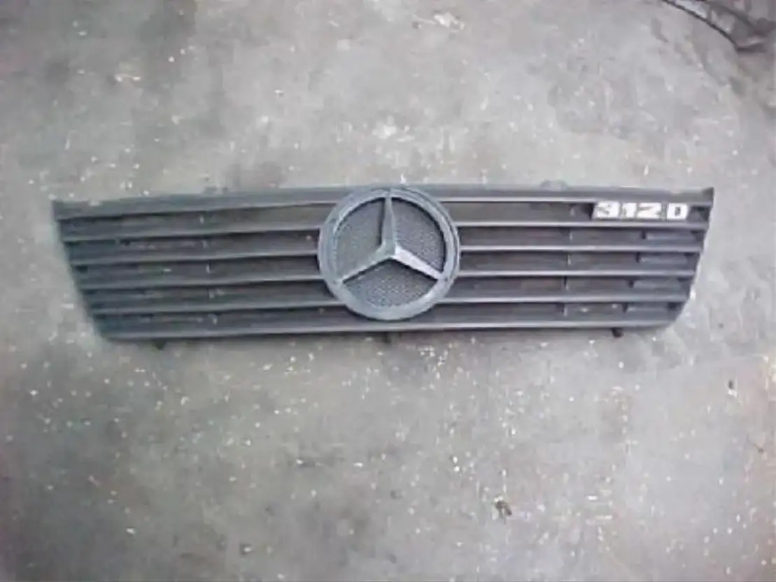 Mercedes-Benz Sprinter 312 Grille Sprinter 312 - Telajo/ Shasia për Kamioni: foto 1 Mercedes-Benz Sprinter 312 Grille Sprinter 312 - Telajo/ Shasia për Kamioni: foto 1