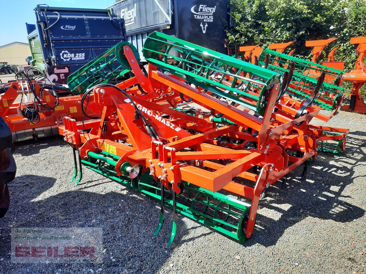 Agro-Masz AU 50 5m - Pajisje për lirimin e tokës: foto 2 Agro-Masz AU 50 5m - Pajisje për lirimin e tokës: foto 2