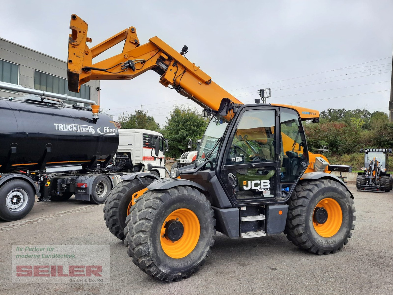 JCB 541-70 Agri Pro DualTec-VT 40km/h - Ekskavator teleskopik: foto 1 JCB 541-70 Agri Pro DualTec-VT 40km/h - Ekskavator teleskopik: foto 1