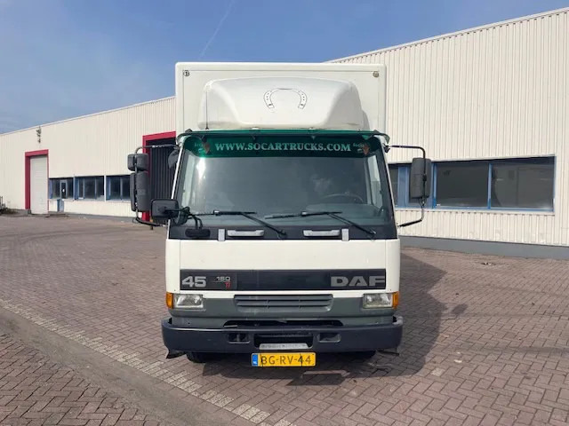 DAF LF 45.130 CLEAN HORSES NL-TRUCK - Kamion për kuaj: foto 2 DAF LF 45.130 CLEAN HORSES NL-TRUCK - Kamion për kuaj: foto 2