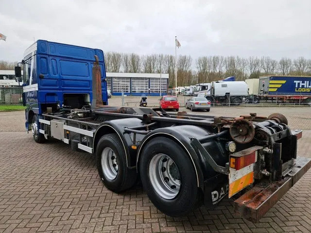 DAF XF 95.430 6x2 Manual-Gear Euro 4 - Kamion kabinë-shasi: foto 5 DAF XF 95.430 6x2 Manual-Gear Euro 4 - Kamion kabinë-shasi: foto 5
