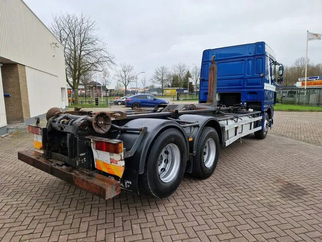 DAF XF 95.430 6x2 Manual-Gear Euro 4 - Kamion kabinë-shasi: foto 3 DAF XF 95.430 6x2 Manual-Gear Euro 4 - Kamion kabinë-shasi: foto 3