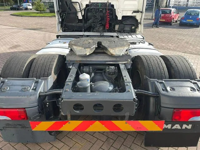 MAN TGX 18.480 Euro 6 Retarder 2 tanks - Gjysmë-kamion: foto 5 MAN TGX 18.480 Euro 6 Retarder 2 tanks - Gjysmë-kamion: foto 5