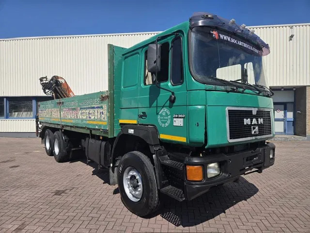 MAN 26.362 6x4 Full spring Euro 2 - Kamion me karroceri të hapur, Kamion me vinç: foto 2 MAN 26.362 6x4 Full spring Euro 2 - Kamion me karroceri të hapur, Kamion me vinç: foto 2