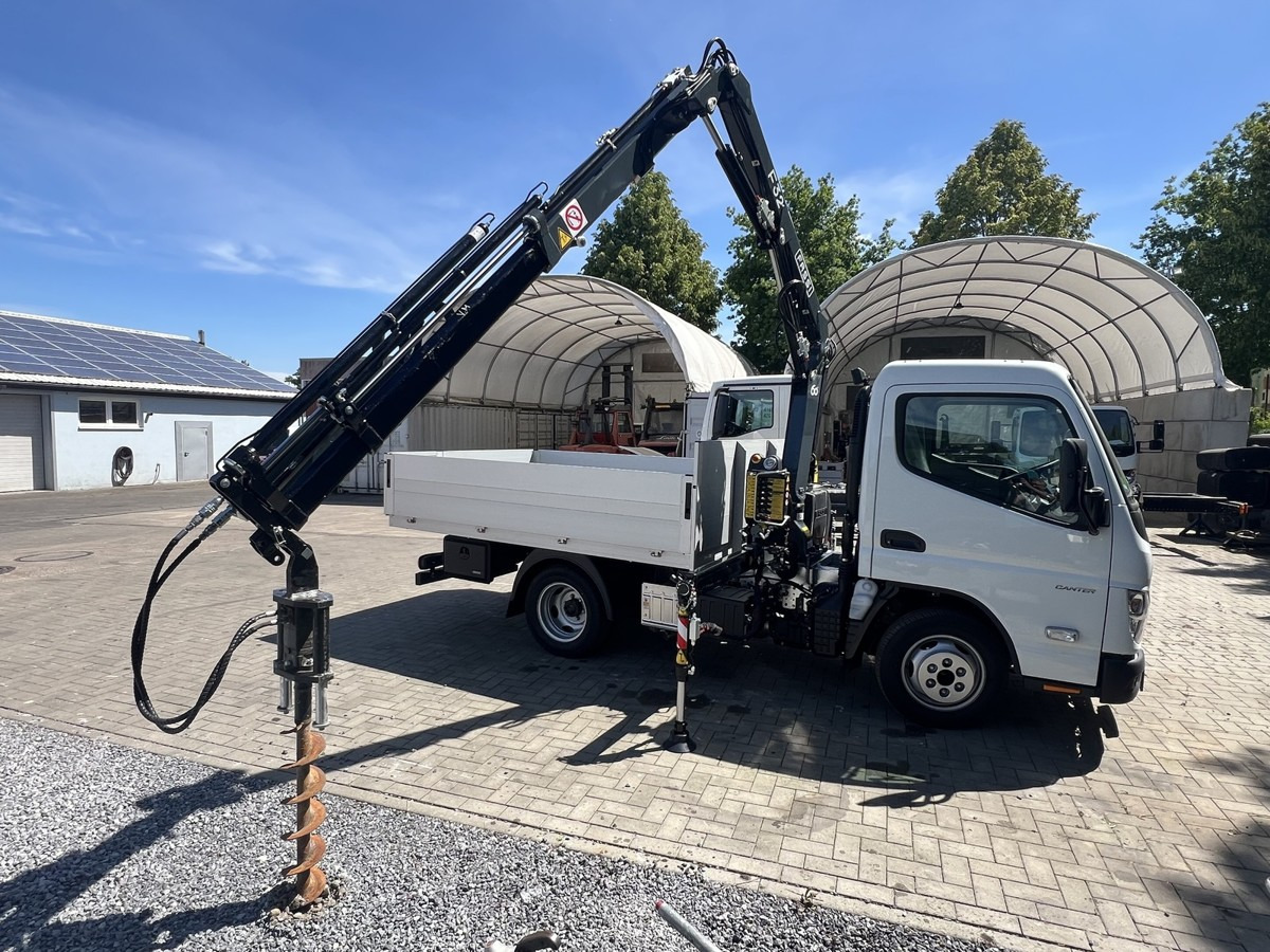 FUSO 3S15 Alu Pritsche 2.80m Ladekran Bohrgerät - Kamioncine me karroceri: foto 1 FUSO 3S15 Alu Pritsche 2.80m Ladekran Bohrgerät - Kamioncine me karroceri: foto 1