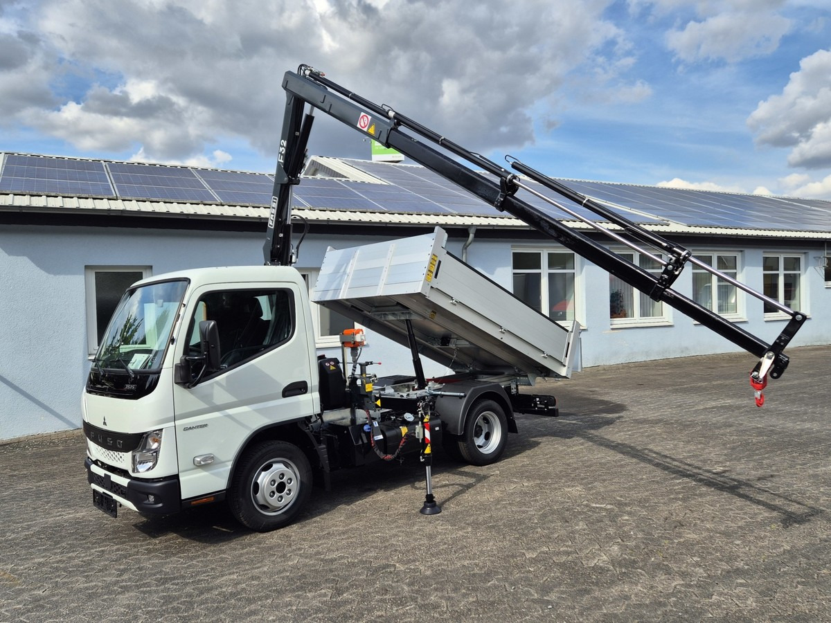 FUSO 3S15 Kipper mit Ladekran Funk 3x hydr. Kran - Kamioncine vetëshkarkuese: foto 1 FUSO 3S15 Kipper mit Ladekran Funk 3x hydr. Kran - Kamioncine vetëshkarkuese: foto 1