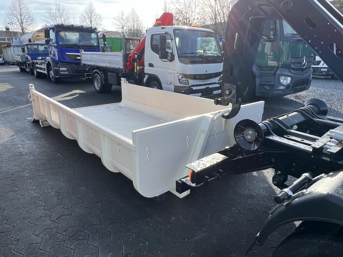 FUSO Canter FUSO 7C18 City Abrollkipper Miete - Kamion vetëngarkues: foto 5 FUSO Canter FUSO 7C18 City Abrollkipper Miete - Kamion vetëngarkues: foto 5
