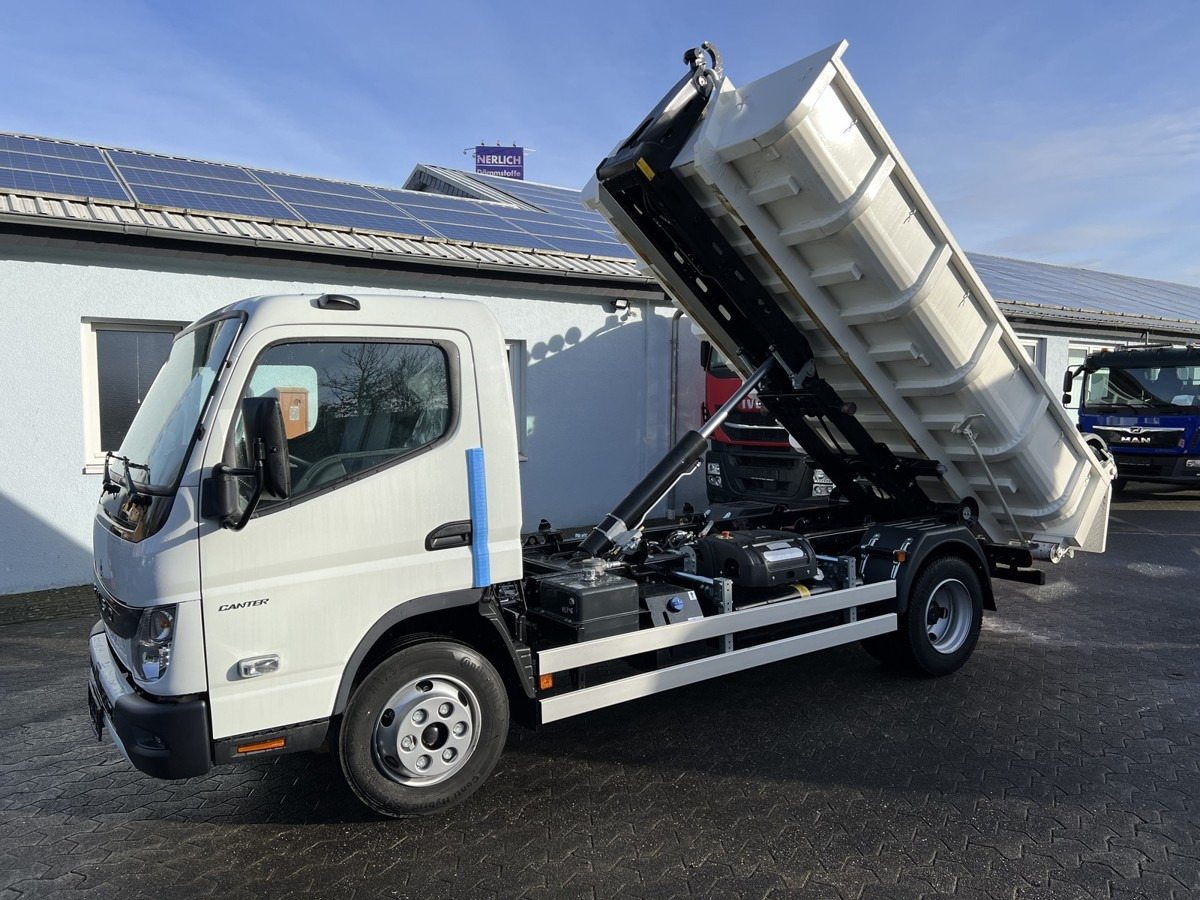 FUSO Canter FUSO 7C18 City Abrollkipper Miete - Kamion vetëngarkues: foto 1 FUSO Canter FUSO 7C18 City Abrollkipper Miete - Kamion vetëngarkues: foto 1
