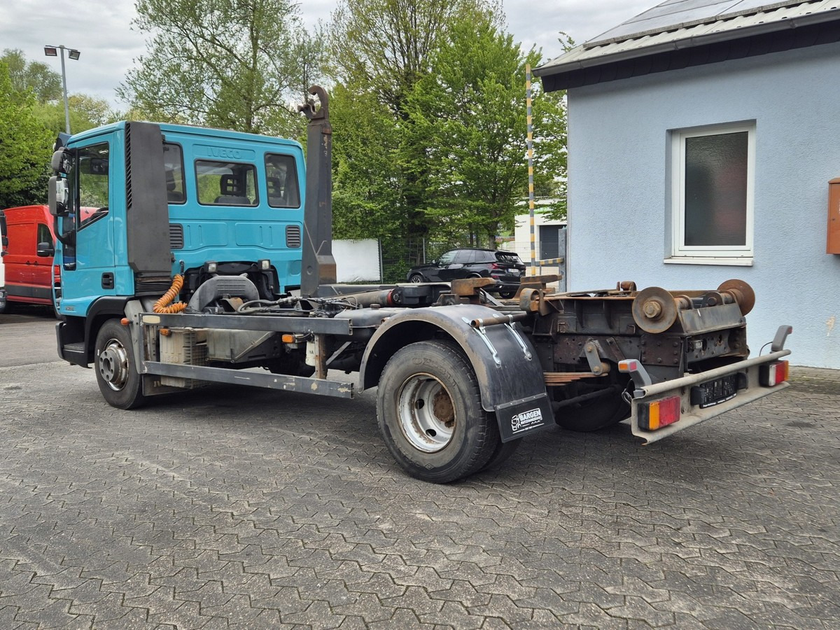 IVECO EuroCargo 75E18 Abrollkipper 1570 - Kamion vetëngarkues: foto 5 IVECO EuroCargo 75E18 Abrollkipper 1570 - Kamion vetëngarkues: foto 5