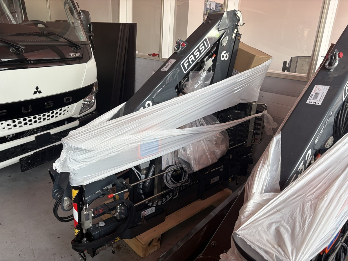 Ladekran Fassi F32A.023 Funk! NEU sofort verfügb - Vinç për kamion: foto 1 Ladekran Fassi F32A.023 Funk! NEU sofort verfügb - Vinç për kamion: foto 1