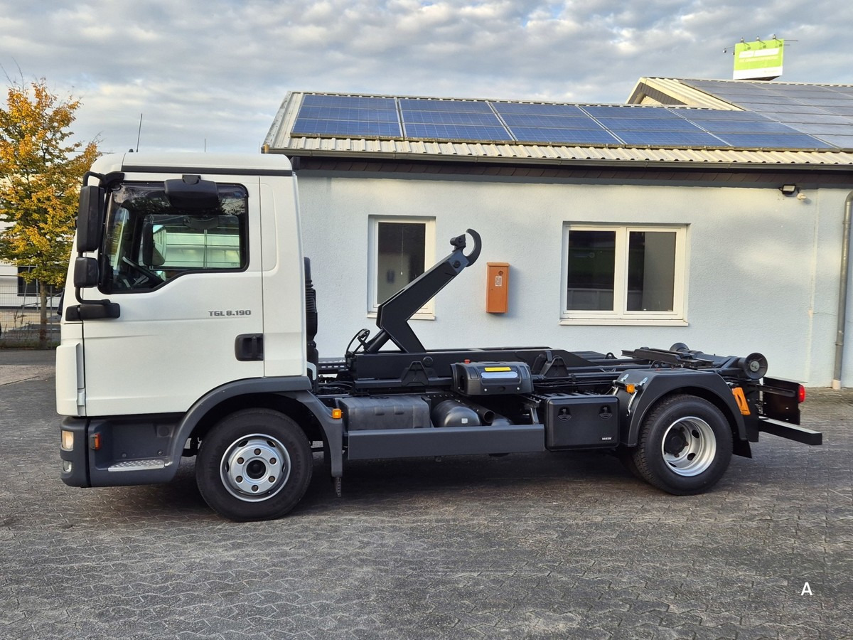 MAN TGL 8.190 BL City Abrollkipper Aut., 2 x AHK sof - Kamion vetëngarkues: foto 4 MAN TGL 8.190 BL City Abrollkipper Aut., 2 x AHK sof - Kamion vetëngarkues: foto 4