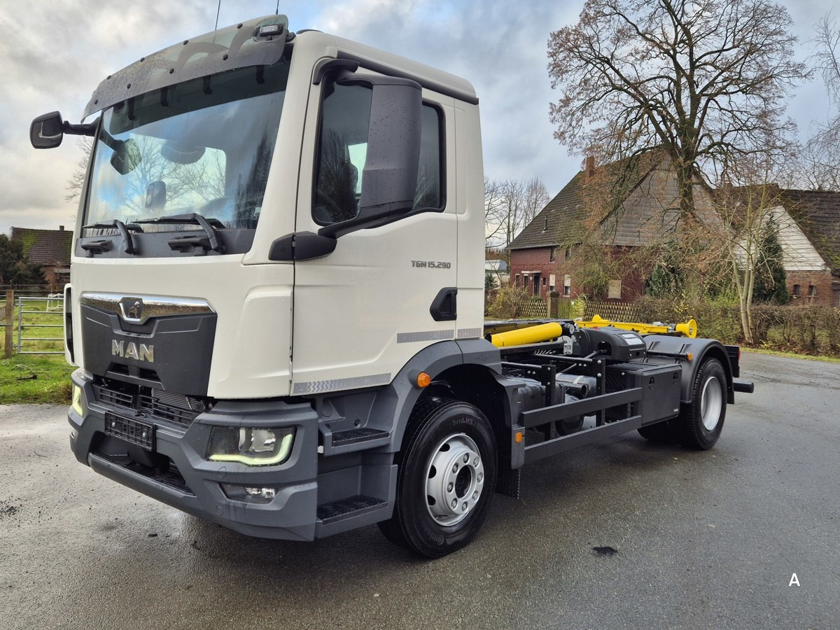 MAN TGM 15.290 BL Abrollkipper PowerMatic Standheiz. - Kamion vetëngarkues: foto 3 MAN TGM 15.290 BL Abrollkipper PowerMatic Standheiz. - Kamion vetëngarkues: foto 3