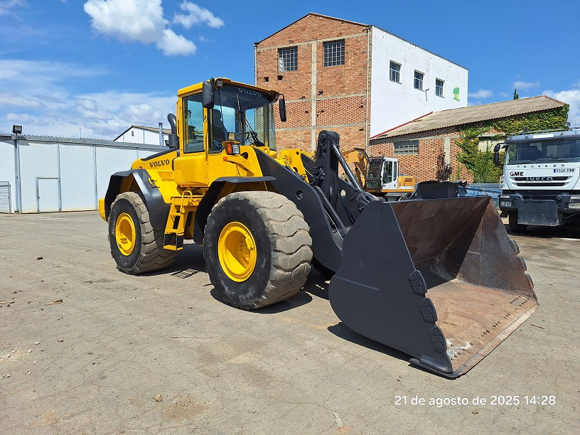 VOLVO L120E - Fadrom me goma: foto 1 VOLVO L120E - Fadrom me goma: foto 1