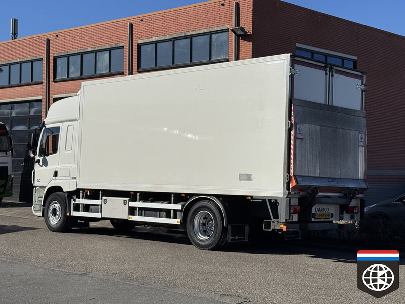 DAF CF 330 FA Space Cab / deepfreezer -30oC / TAILLIFT / - Kamion frigorifer: foto 3 DAF CF 330 FA Space Cab / deepfreezer -30oC / TAILLIFT / - Kamion frigorifer: foto 3