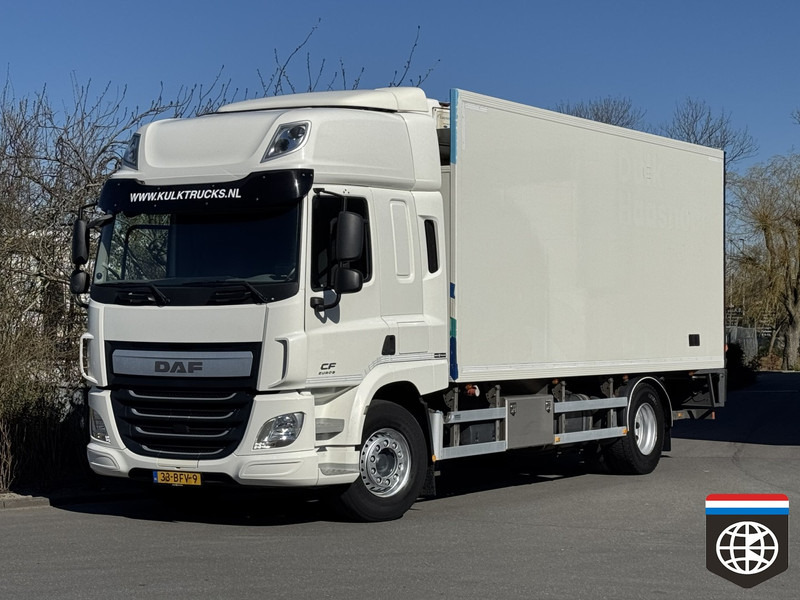 DAF CF 330 FA Space Cab / deepfreezer -30oC / TAILLIFT / - Kamion frigorifer: foto 1 DAF CF 330 FA Space Cab / deepfreezer -30oC / TAILLIFT / - Kamion frigorifer: foto 1